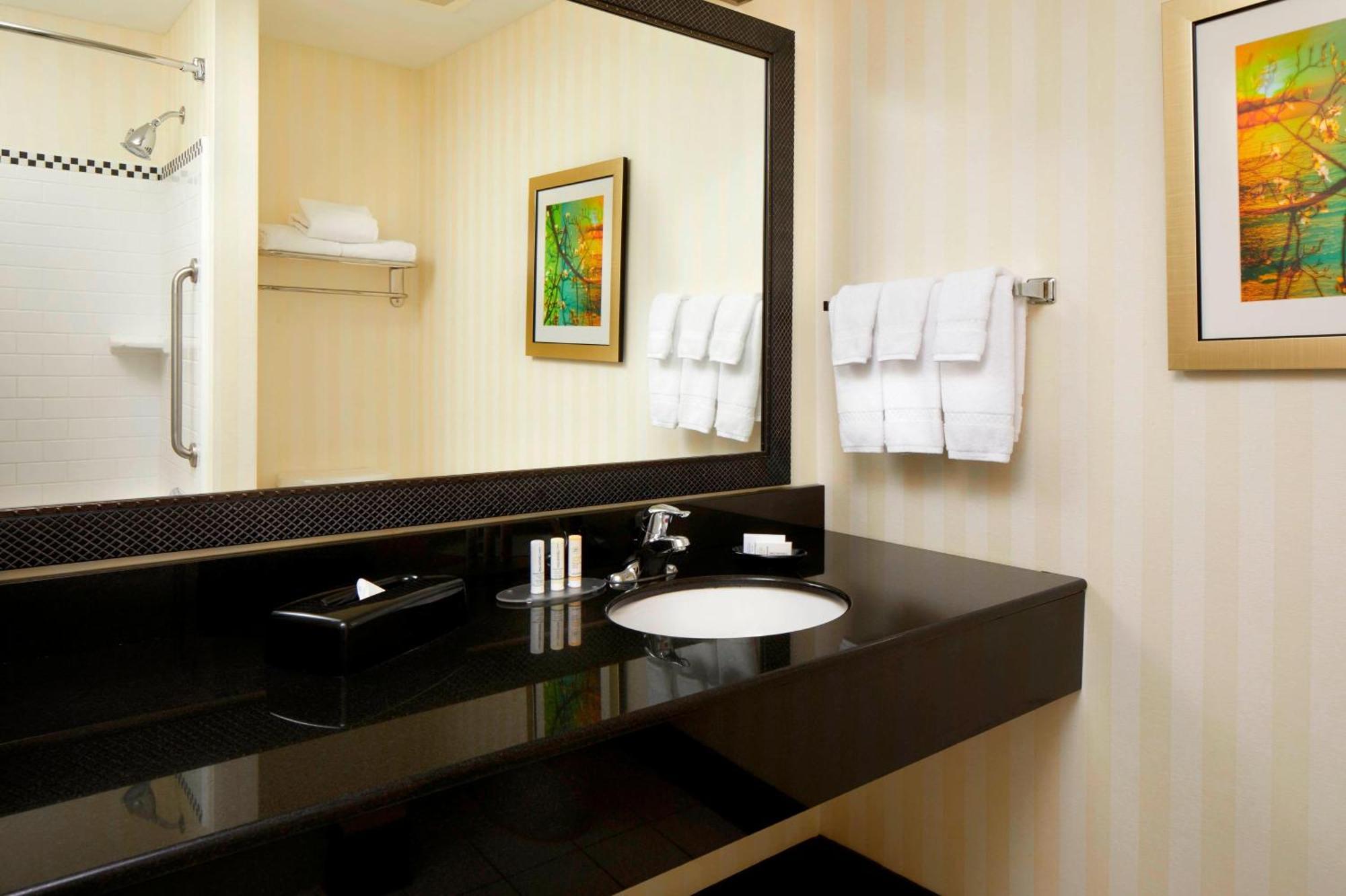 Fairfield Inn & Suites By Marriott Cumberland Eksteriør bilde